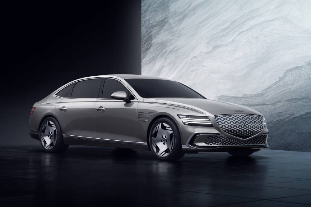 Νέο Genesis G80 Electrified γεμίζει μπαταρία αστραπιαία