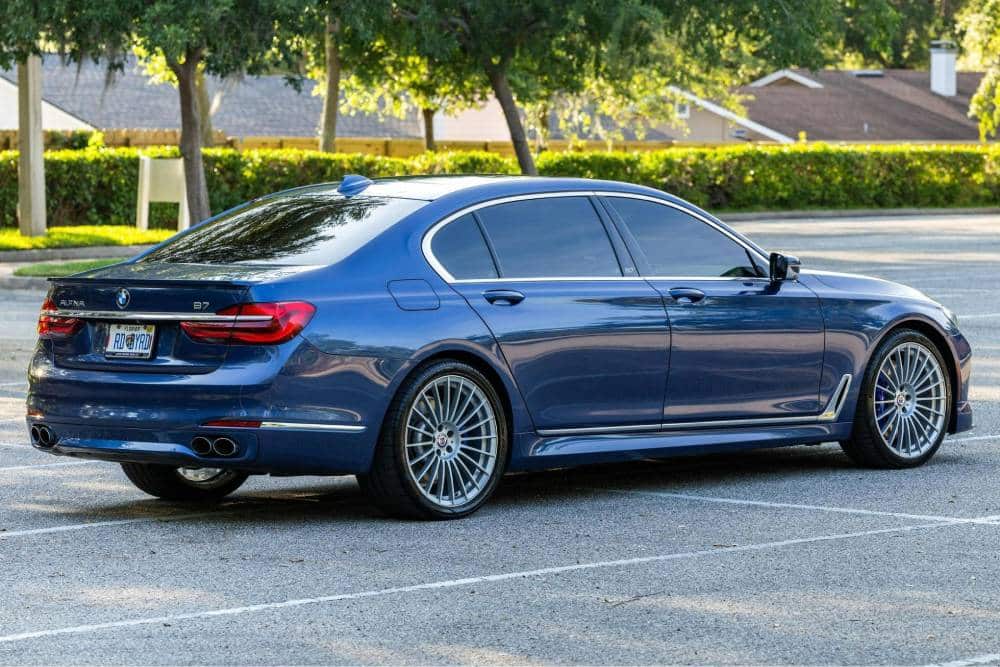 Γκάζια κλάσης με Alpina B7 xDrive 600 ίππων