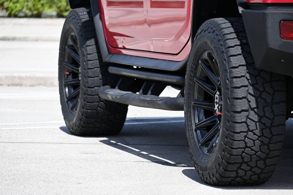 Ευκαιρία-σοκ: Hummer H2 πωλείται μόλις 8.000 ευρώ