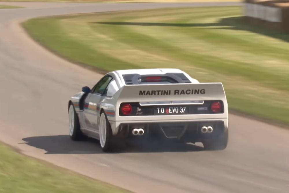 Μάγεψε τα πλήθη η εντυπωσιακή Lancia 037 Martini
