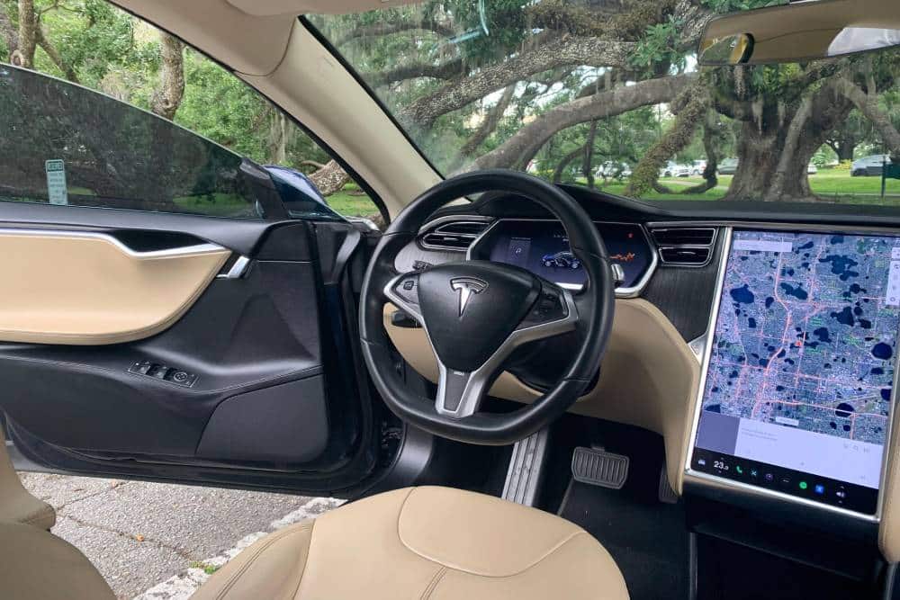 Πόσο αξιόπιστο είναι ένα Tesla Model S αξίας 6.700 ευρώ