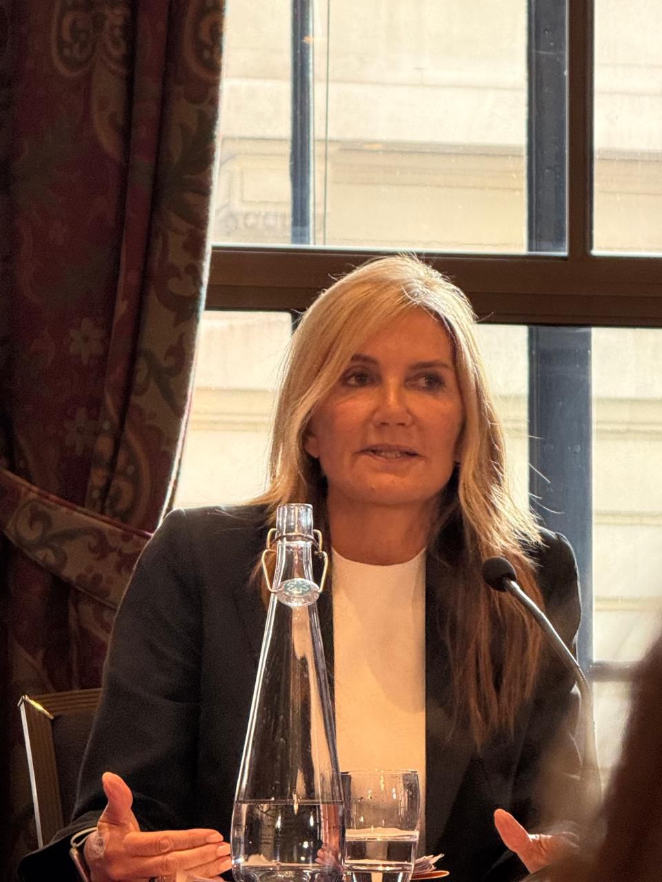 Μαρέβα Μητσοτάκη από Λονδίνο: Τα γλυπτά του Παρθενώνα πρέπει να επιστρέψουν στην πατρίδα τους 5 Η Μαρέβα Γκραμπόφσκι-Μητσοτάκη στην εκδήλωση του «Parthenon Project» για τα Γλυπτά του Παρθενώνα