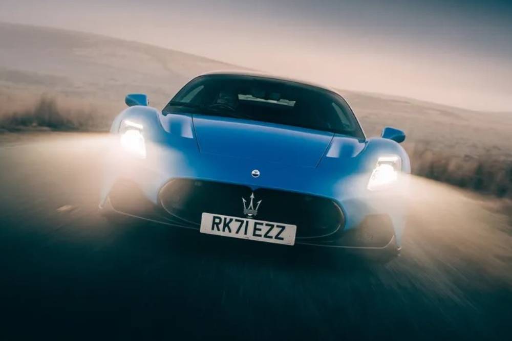 Stellantis: «Δεν πωλείται η Maserati διαψεύδει»