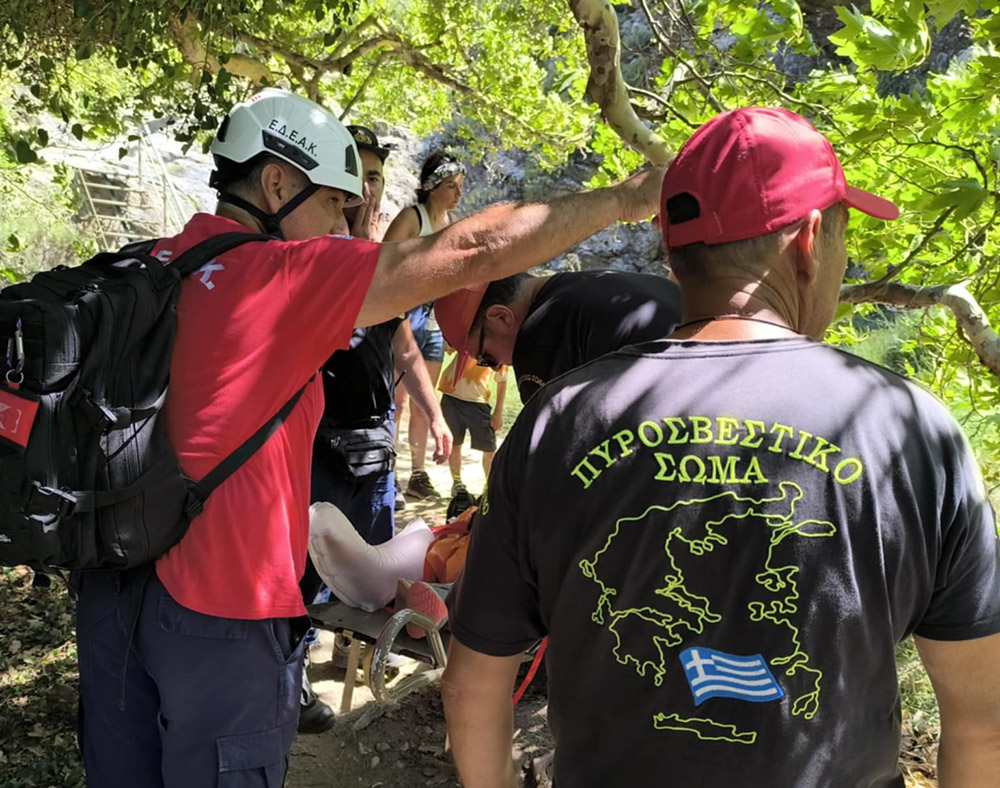 Διάσωση τραυματισμένου τουρίστα σε φαράγγι στη Σητεία
