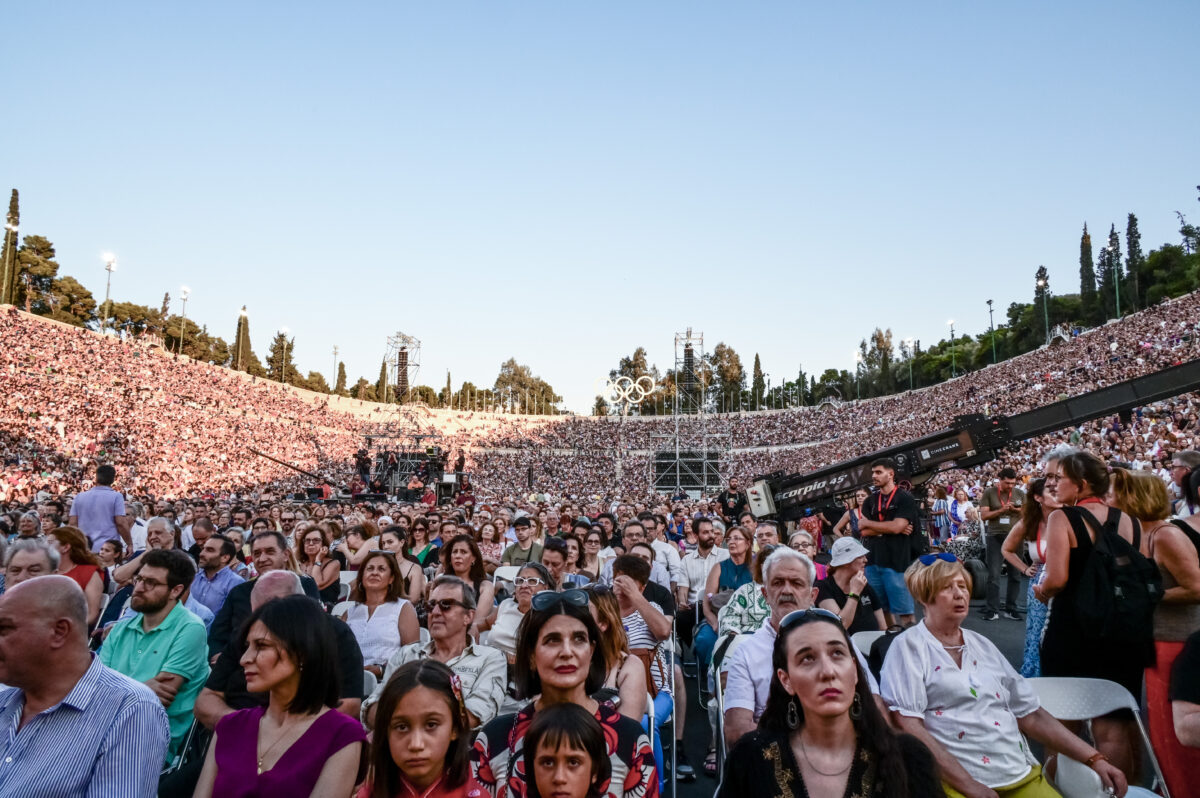 Μίκης Θεοδωράκης: Κατάμεστο το Καλλιμάρμαρο στη συγκλονιστική συναυλία για τα 100 χρόνια από τη γέννησή του 17 Συναυλία - αφιέρωμα για τα 100 χρόνια από τη γέννηση του Μίκη Θεοδωράκη στο Καλλιμάρμαρο