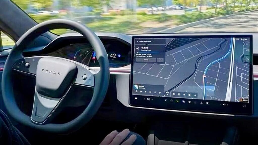 Αποκαλύφθηκε το εσωτερικό του νέου Tesla S. Ατύχημα ή στρατηγική; 5 Tesla S εσωτερικό διέρευσε