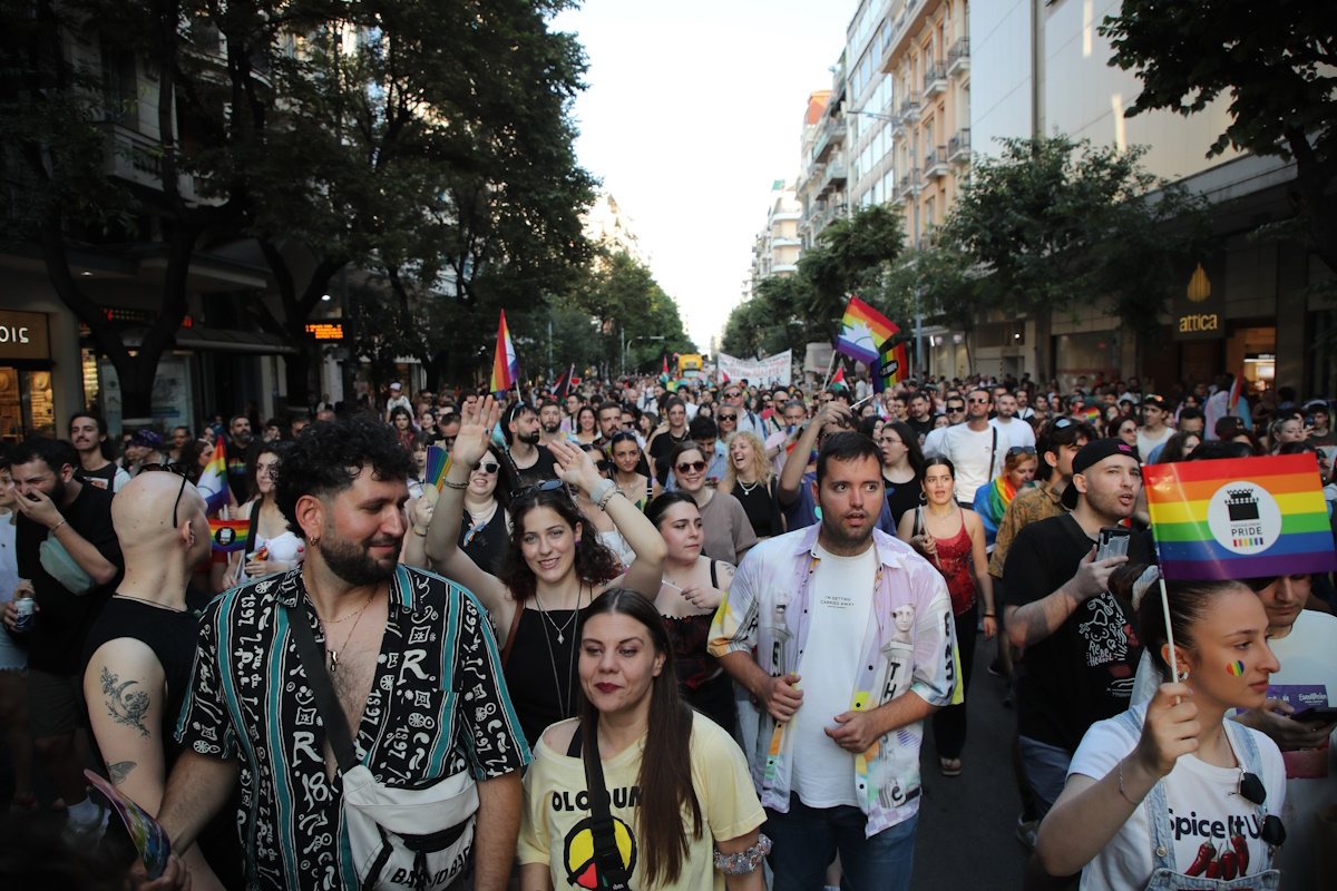 Θεσσαλονίκη: Πλημμύρισε χρώμα, ζωντάνια και υπερηφάνεια – Χιλιάδες πολίτες στο φετινό Thessaloniki Pride 17 Παρέλαση υπερηφάνειας της LGBTQI+ κοινότητας στα πλαίσια του Thessaloniki Pride