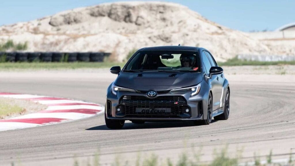 Επιβεβαιώθηκε: Το GR Corolla θα παράγεται πλέον και στην Ευρώπη 4 Toyota GR Corolla