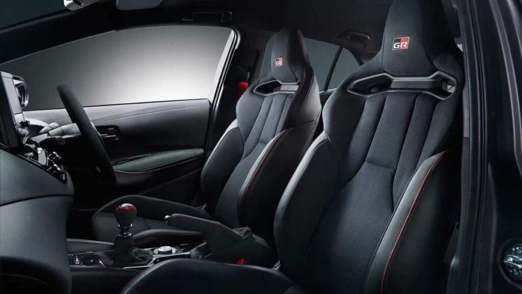 Επιβεβαιώθηκε: Το GR Corolla θα παράγεται πλέον και στην Ευρώπη 6 Toyota GR Corolla εσωτερικό