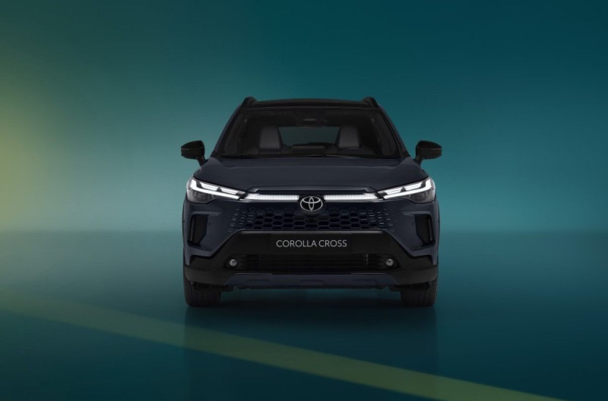 Toyota Corolla Cross: Αναβαθμισμένη με κομψό ευρωπαϊκό χαρακτήρα η νέα γενιά