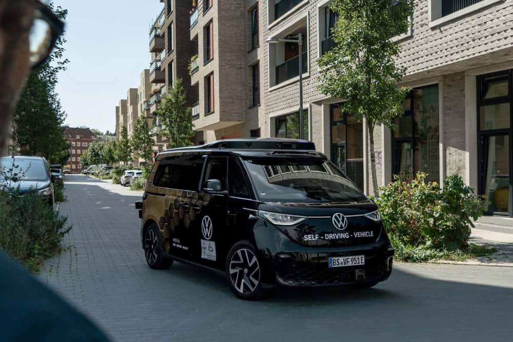 Η VW εκτόπισε την Tesla στον πόλεμο της αυτόνομης οδήγησης