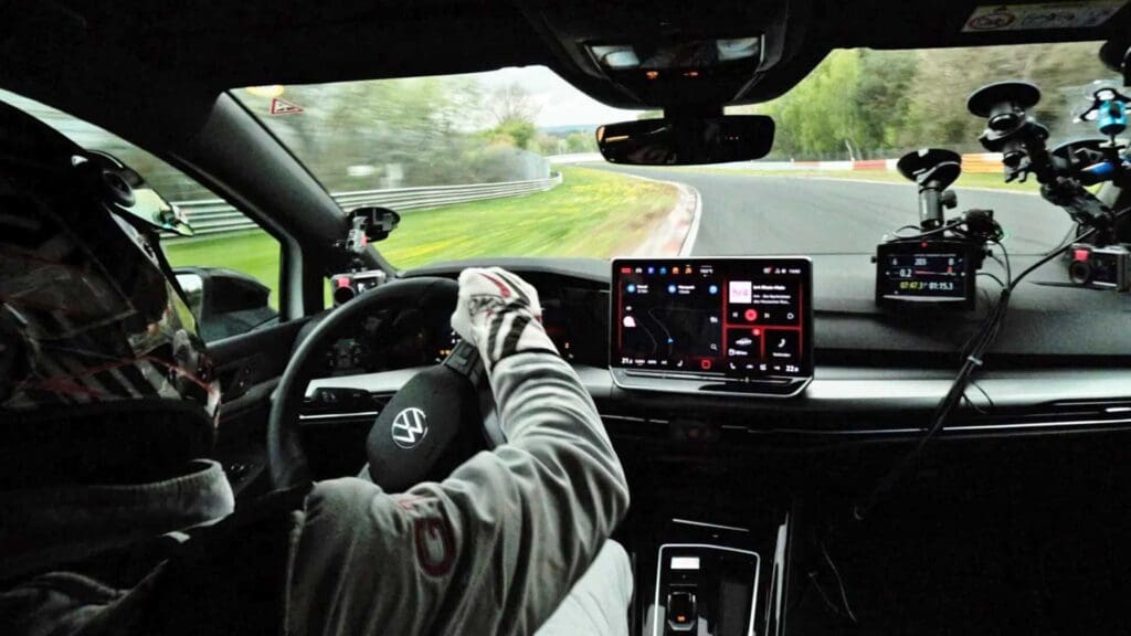 Το δυνατό γυρολόγιο του Golf GTI Edition 50 8 VW Golf GTI Edition 50 Νίρμπουργκρινγκ