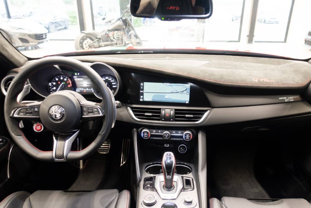 Η πιο γνήσια ιταλίδα Alfa Romeo Giulia GTAm αποκαλύπτεται