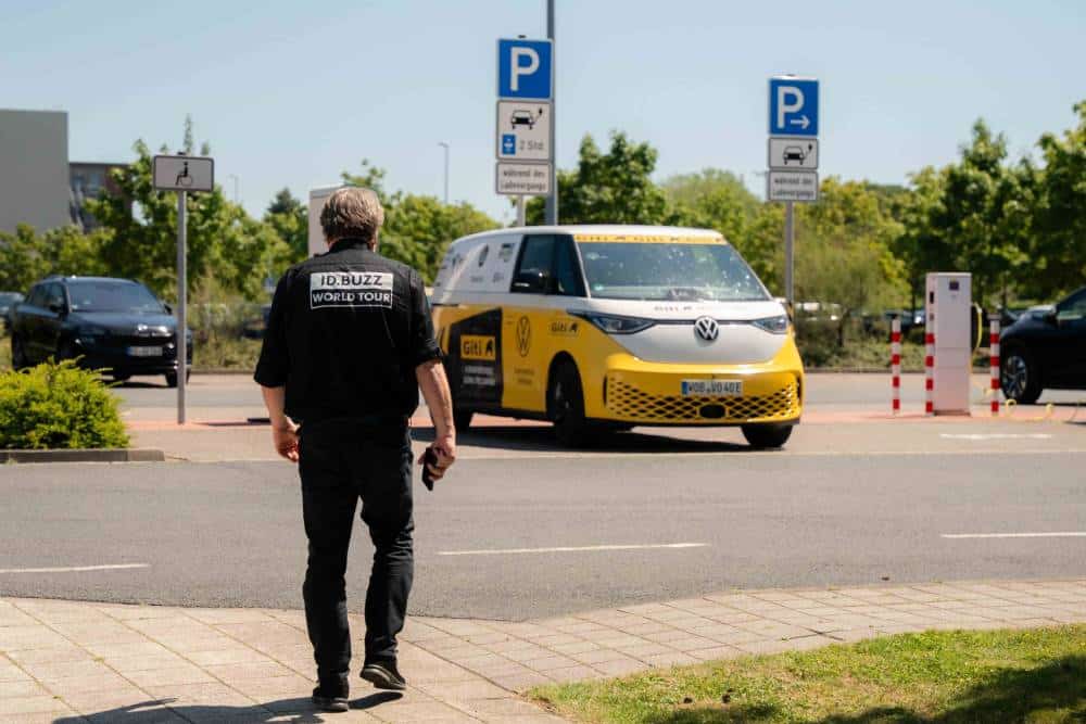 Ο γύρος του κόσμου σε 75 ημέρες με το θρυλικό VW ID. Buzz