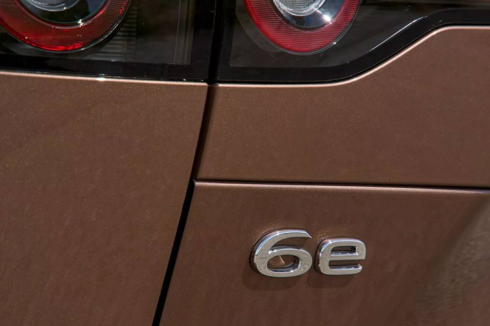Το νέο Mazda 6e κατέφθασε στην Ευρώπη