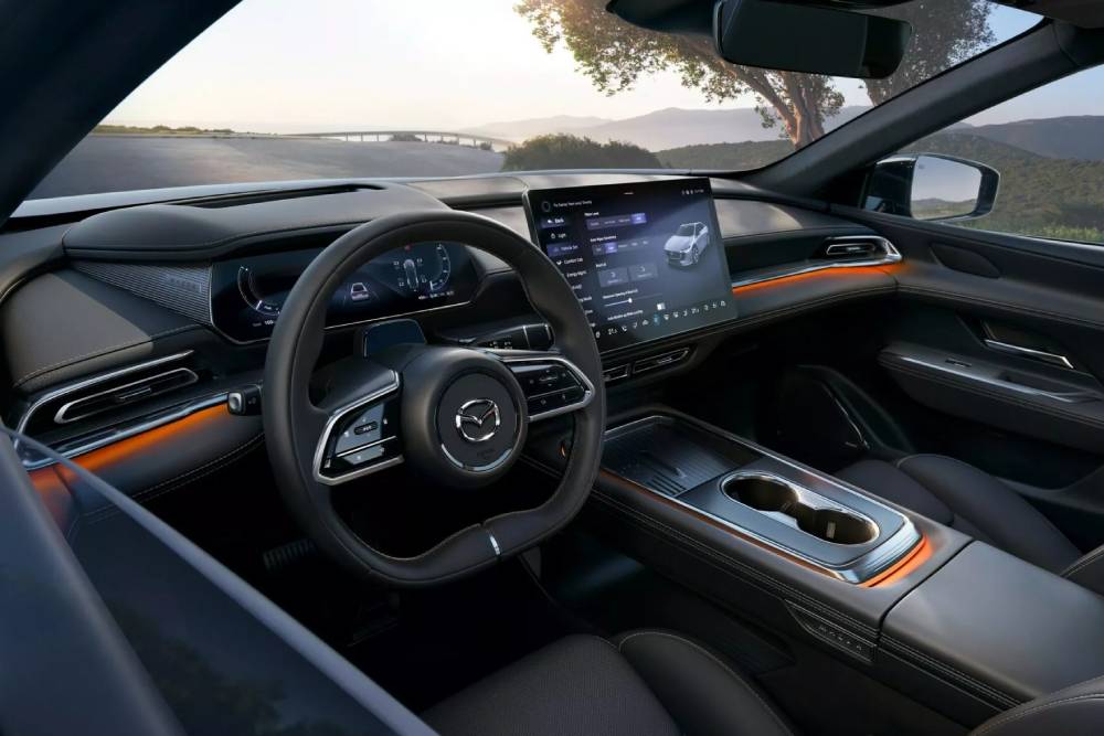 Το νέο Mazda 6e κατέφθασε στην Ευρώπη