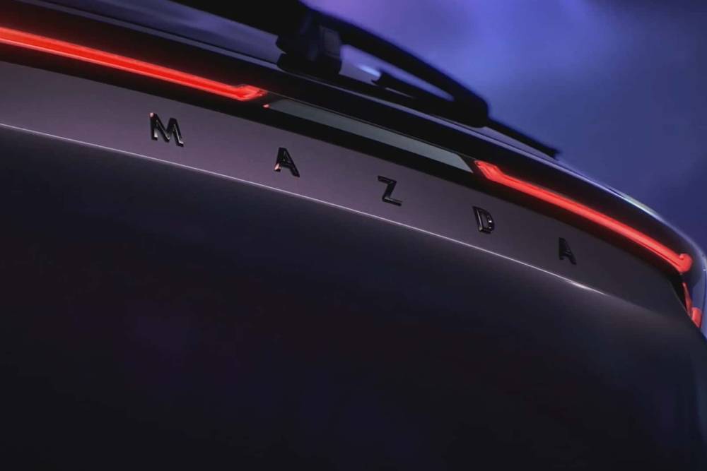 Το νέο ηλεκτρικό Mazda EZ-60 κυριαρχεί στην αγορά