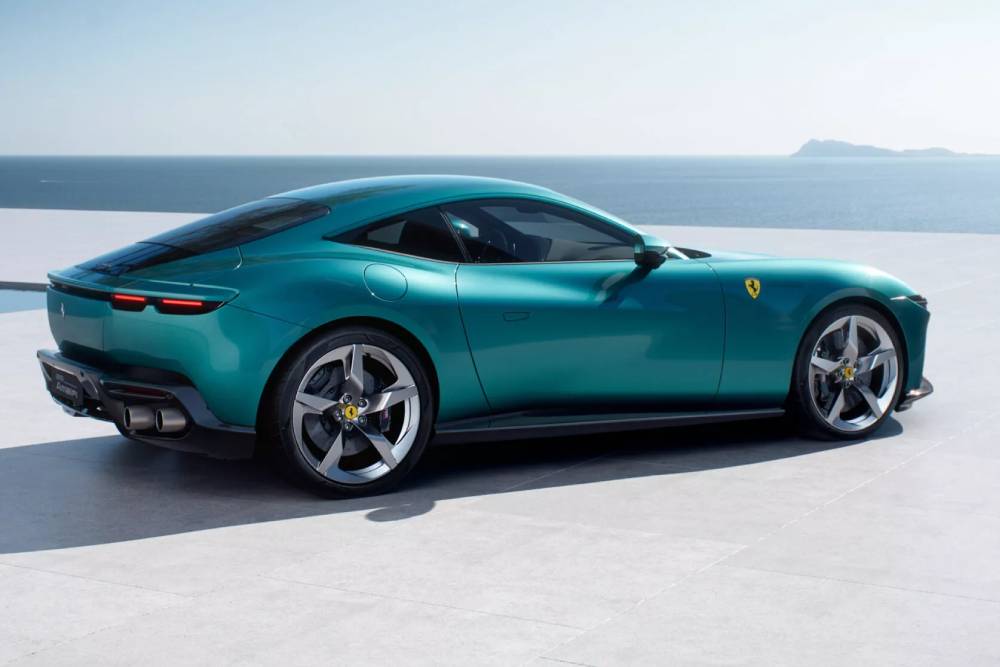 Νέα Ferrari Amalfi με 640 θηριώδη άλογα