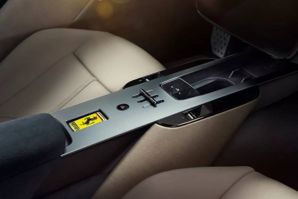 Νέα Ferrari Amalfi με 640 θηριώδη άλογα