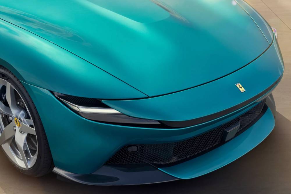 Νέα Ferrari Amalfi με 640 θηριώδη άλογα