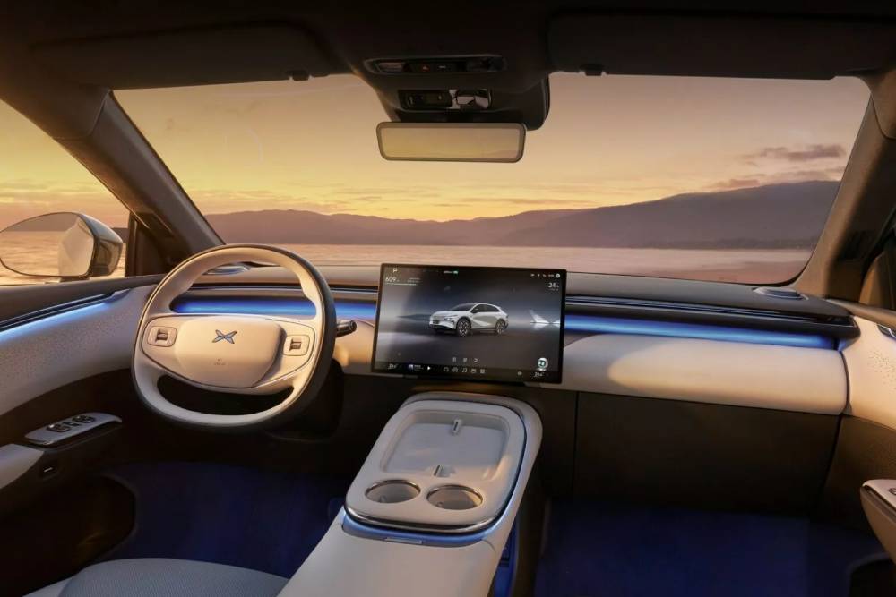 Νέο Xpeng G7 απειλεί το Tesla Model Y