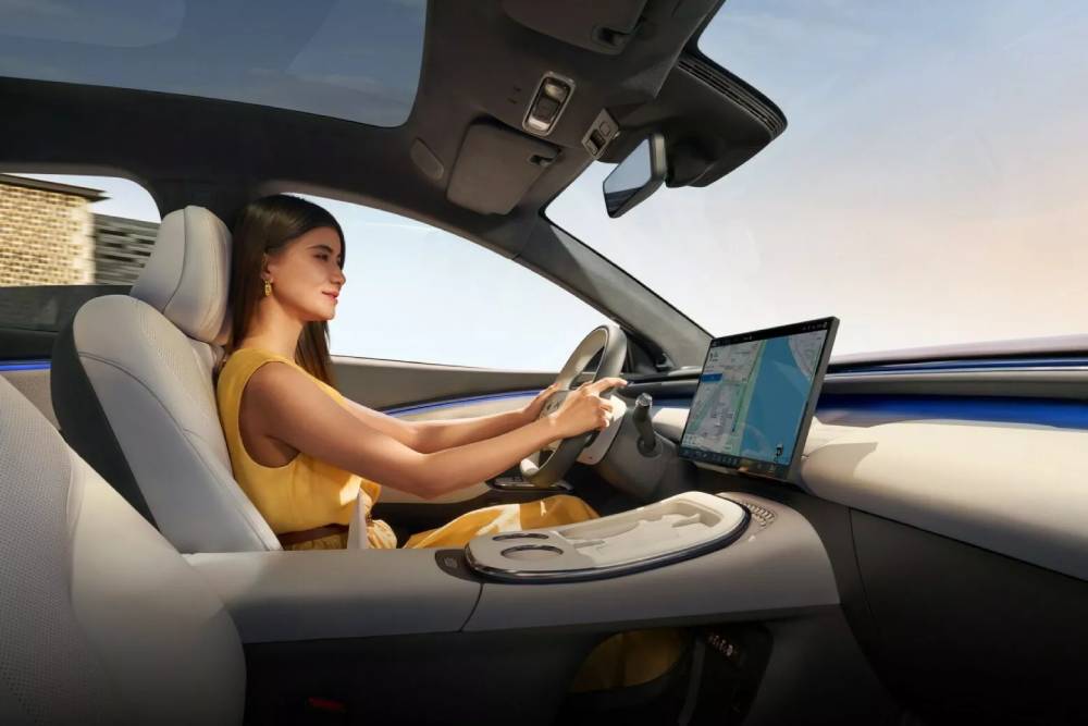 Νέο Xpeng G7 απειλεί το Tesla Model Y