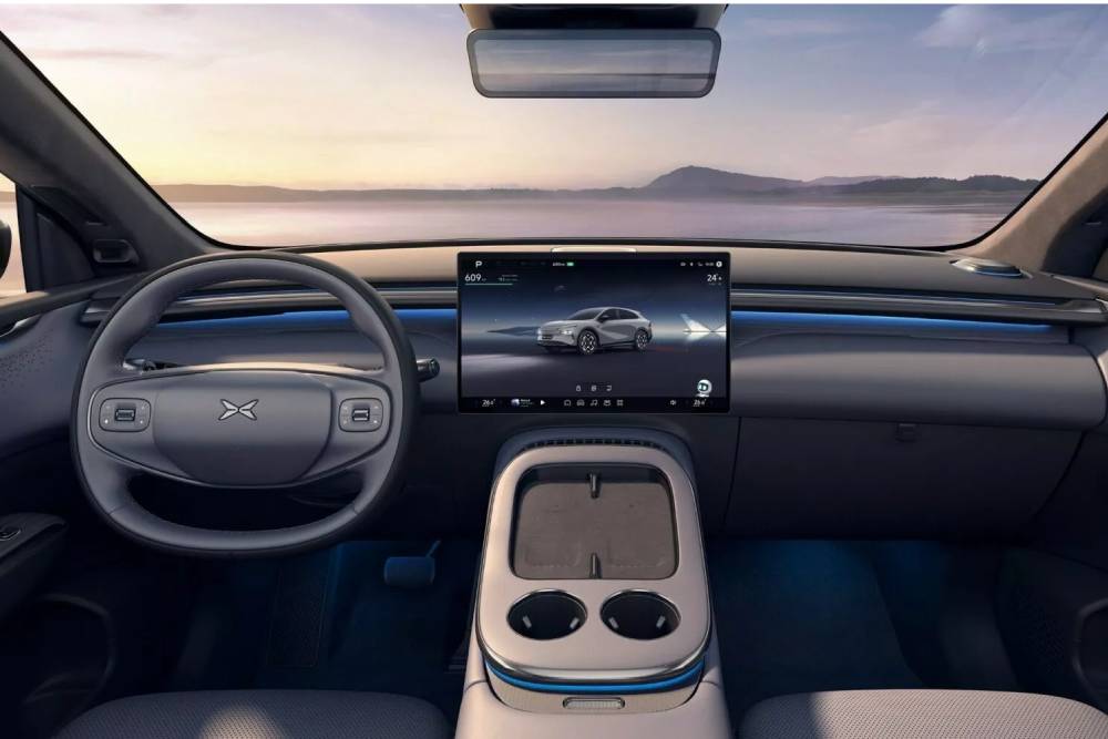Νέο Xpeng G7 απειλεί το Tesla Model Y