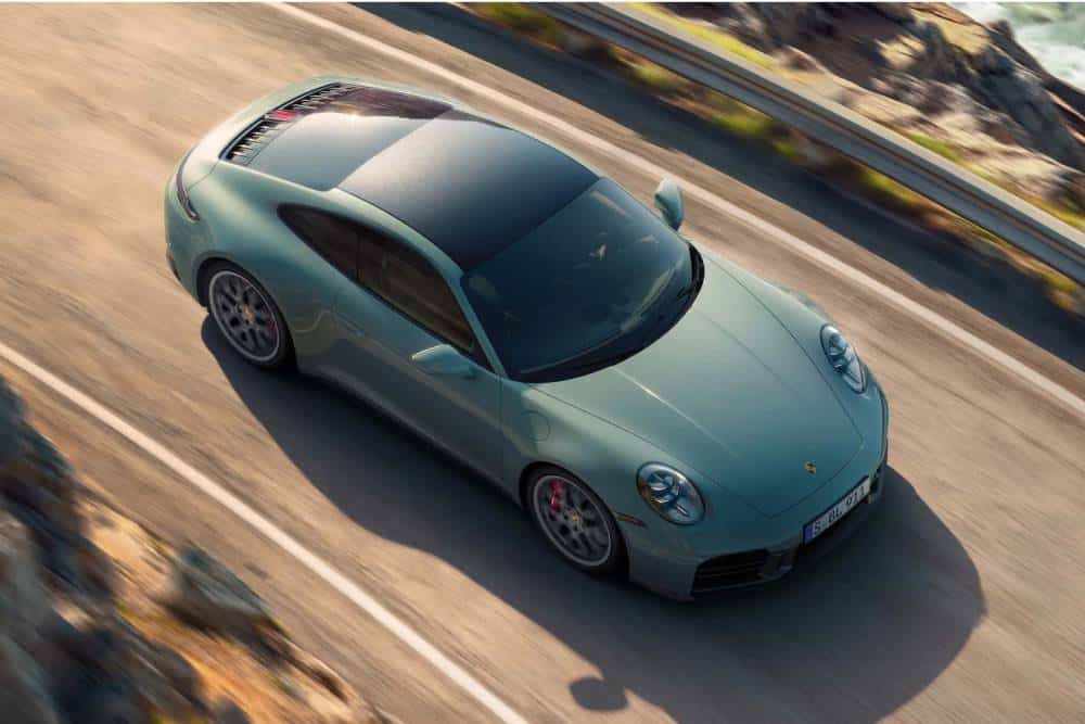 Νέα και εντυπωσιακά δυνατή Porsche 911 Carrera 4S