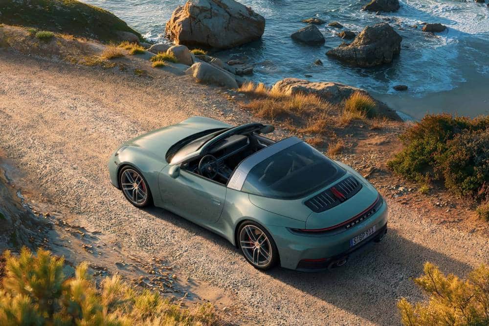 Νέα και εντυπωσιακά δυνατή Porsche 911 Carrera 4S