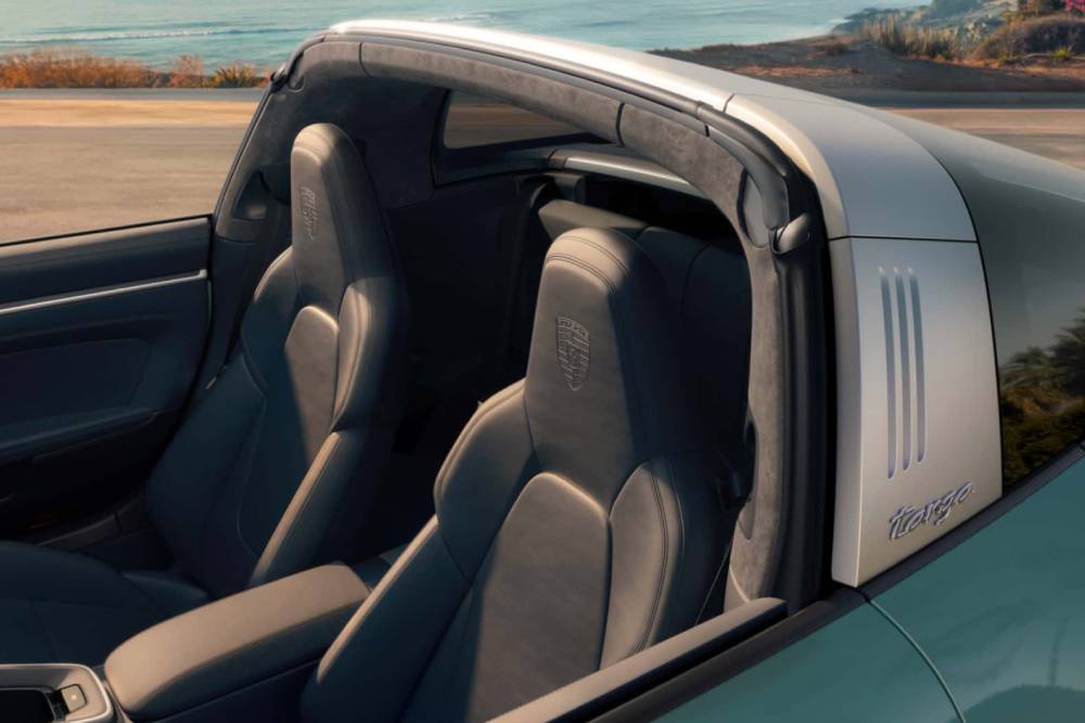 Νέα και εντυπωσιακά δυνατή Porsche 911 Carrera 4S