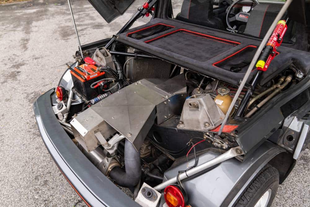 Αντίκα Peugeot 205 T16 για πολύ γεμάτα πορτοφόλια