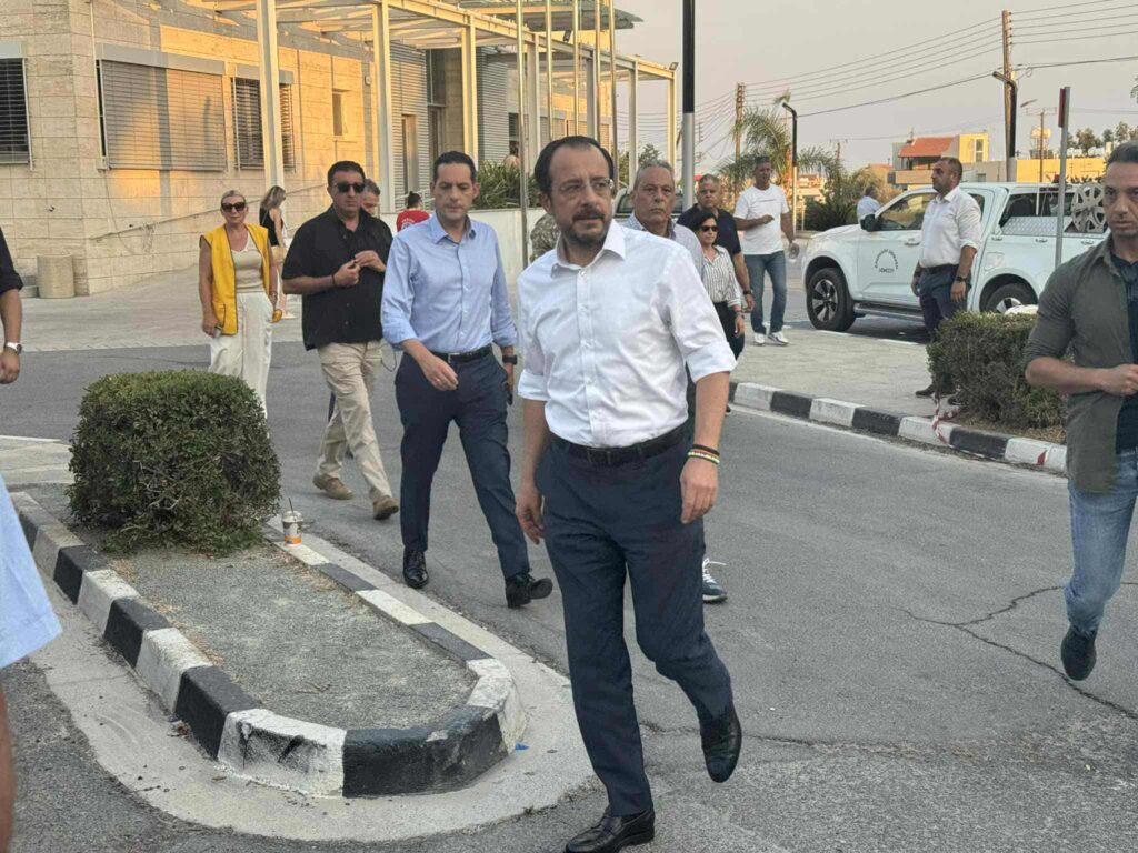 Κύπρος: Τα μέτωπα έχουν σβήσει – Η Λευκωσία εκφράζει ευγνωμοσύνη στις χώρες που συνέβαλαν στην κατάσβεση των πυρκαγιών – ΦΩΤΟ