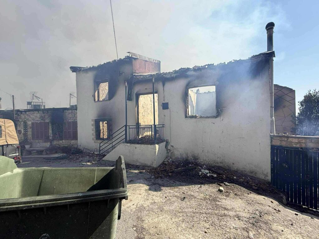 Κύπρος: Τα μέτωπα έχουν σβήσει – Η Λευκωσία εκφράζει ευγνωμοσύνη στις χώρες που συνέβαλαν στην κατάσβεση των πυρκαγιών – ΦΩΤΟ