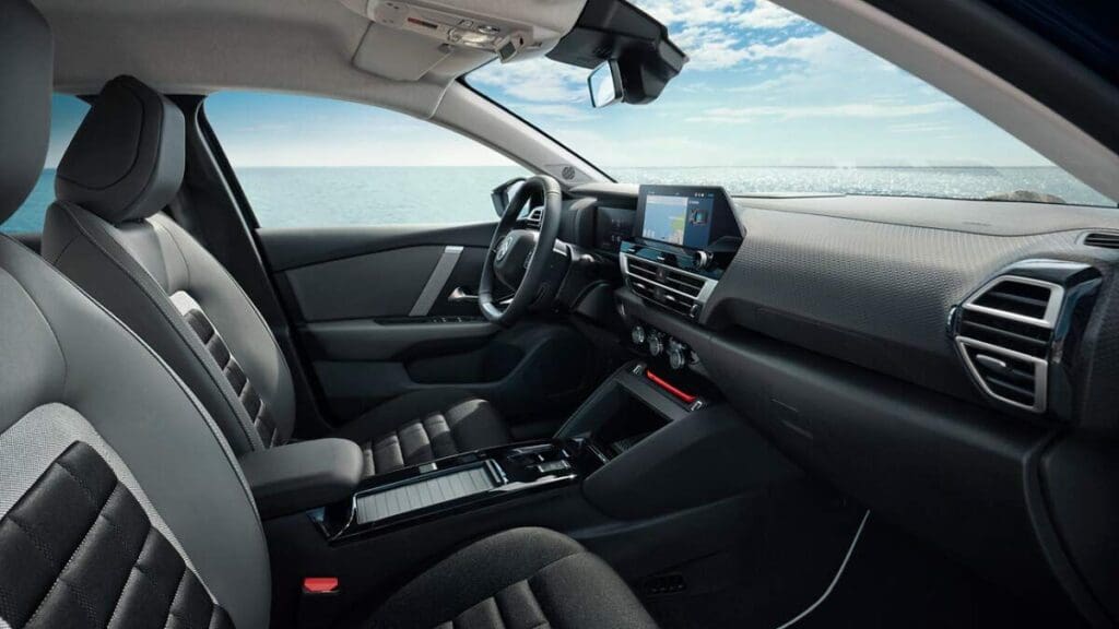 Οι νέες εκδόσεις του Citroën C4 των 145 PS από €22.900 6 Citroen C4