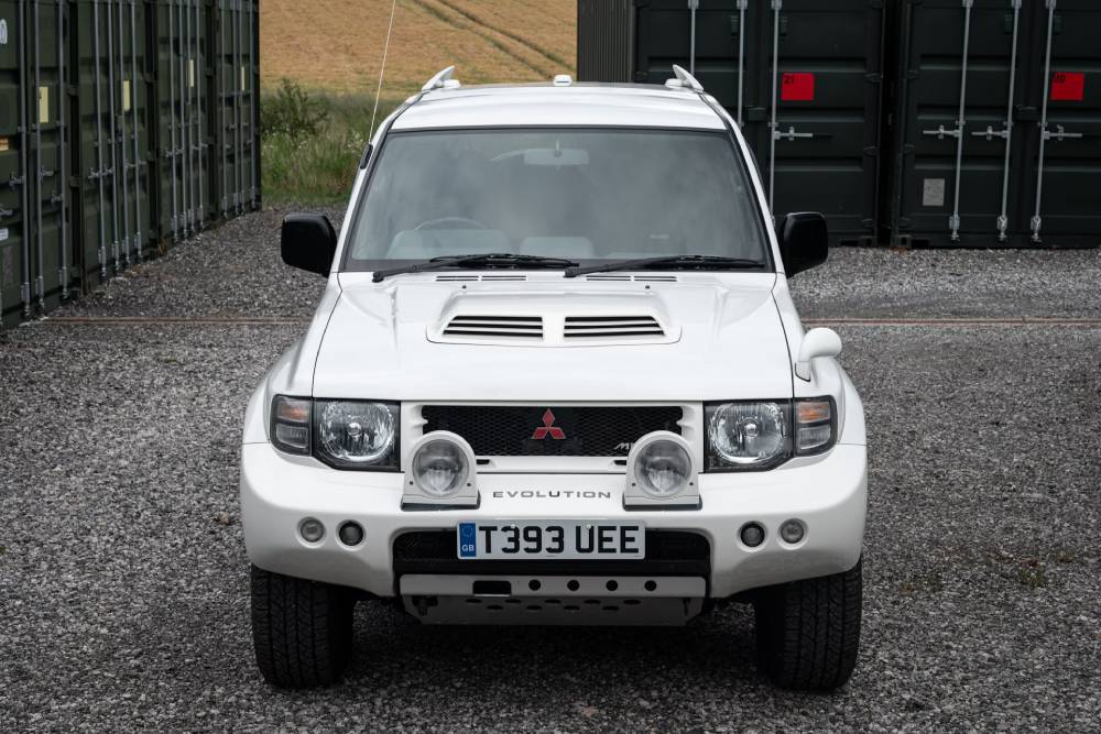 Εντυπωσιακό Mitsubishi Pajero Evo θυμάται το Ντακάρ