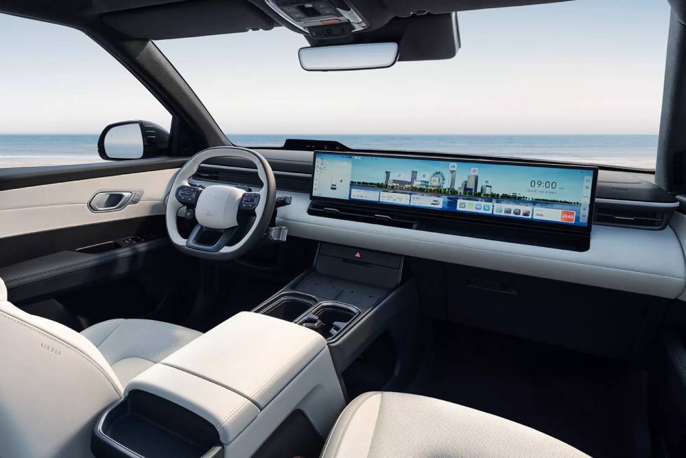 Καινοτόμο SUV Hyundai Elexio με τεράστια οθόνη 27 ιντσών