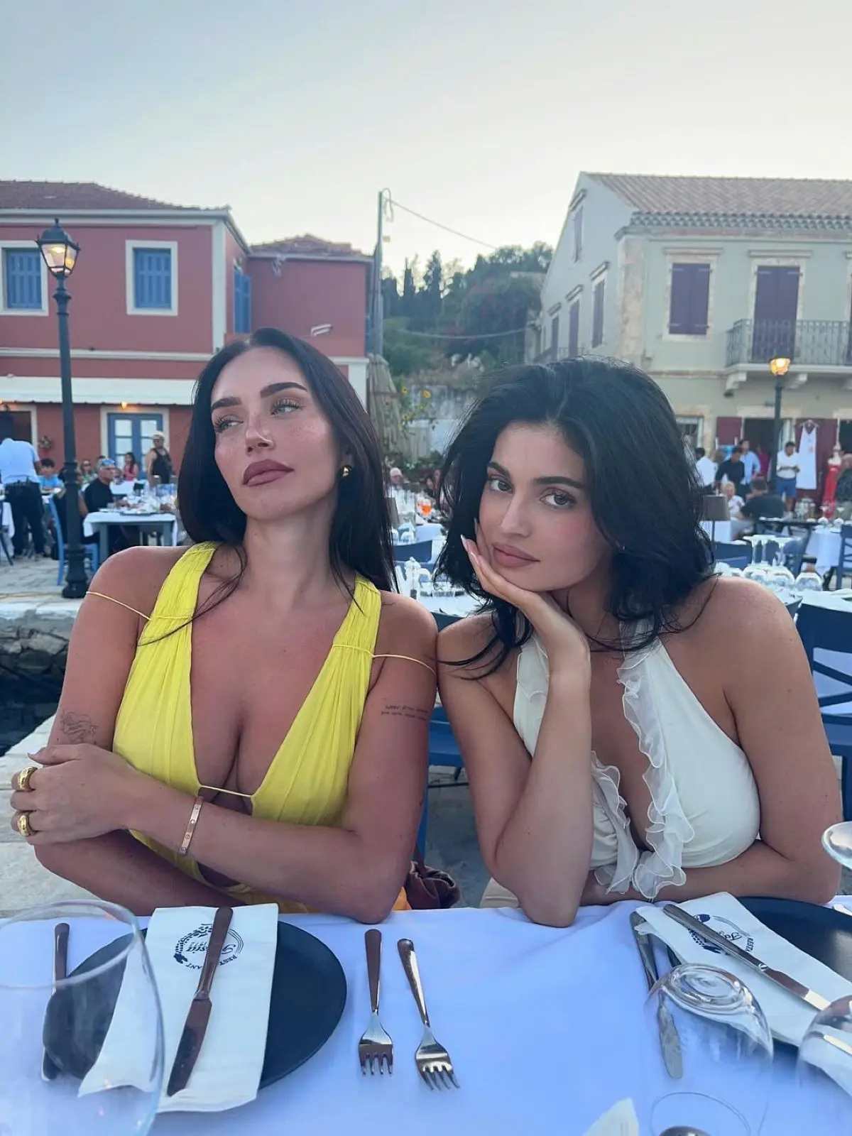 Kylie Jenner – Το φωτογραφικό ημερολόγιο της παραμονής της στην Κεφαλονιά 15 Kylie Jenner