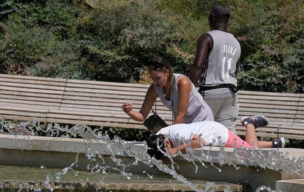 Ευρώπη: Καύσωνες, χείμαρροι και ακραία καιρικά φαινόμενα – Τα τρομακτικά «κυλιόμενα σύννεφα»