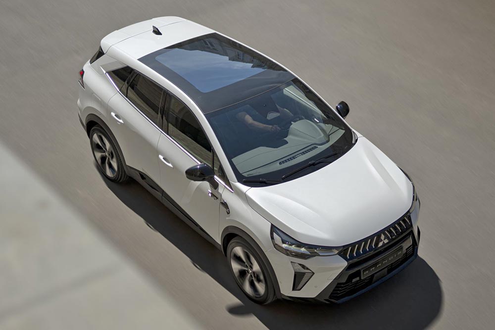 Νέο C-SUV Mitsubishi Grandis μαθαίνει γαλλικά