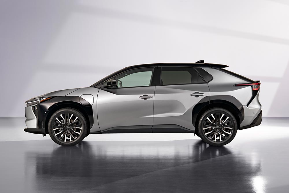 Οι τιμές των νέων Toyota C-HR+ και bZ4x