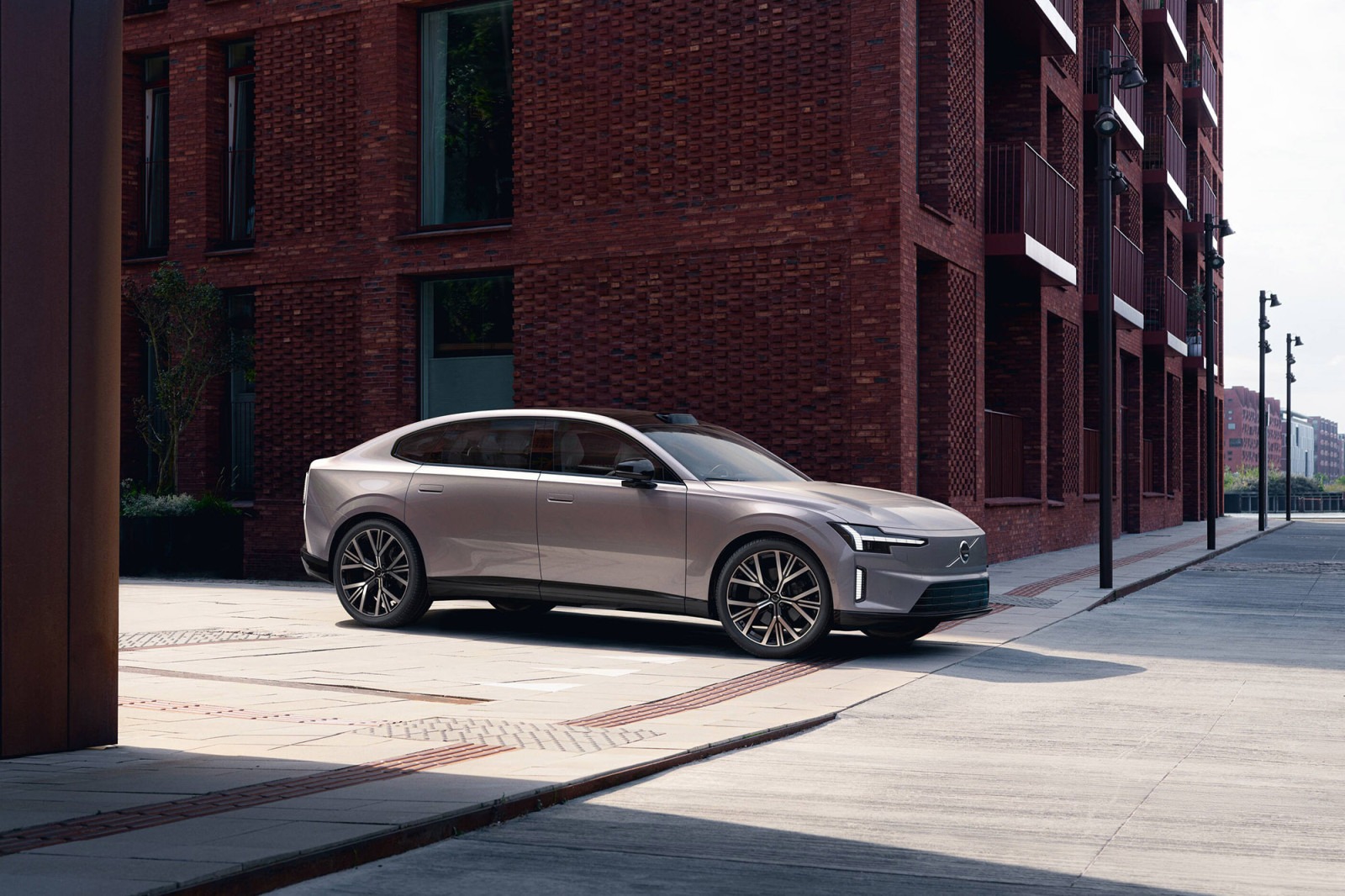 Volvo ES90