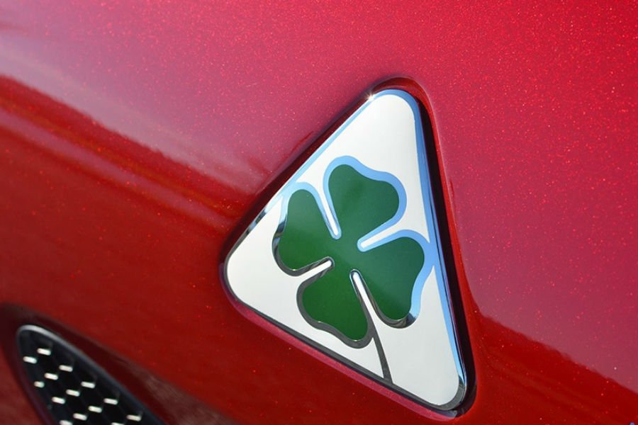 Οι νέες Alfa Romeo QV διαθέσιμες και με βενζινοκινητήρα