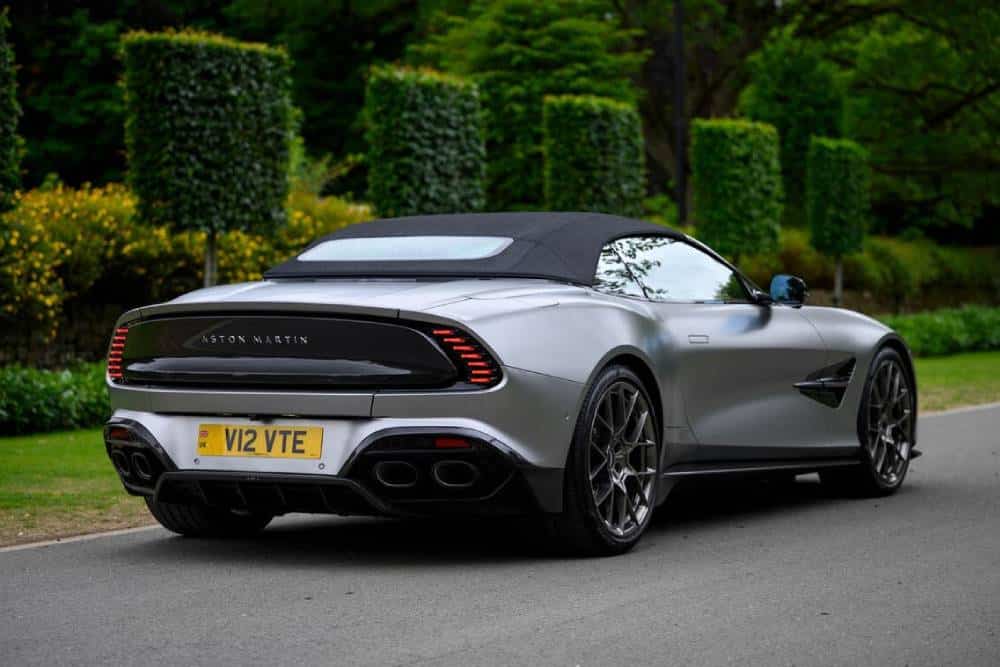 aston martin vanquish volante 04