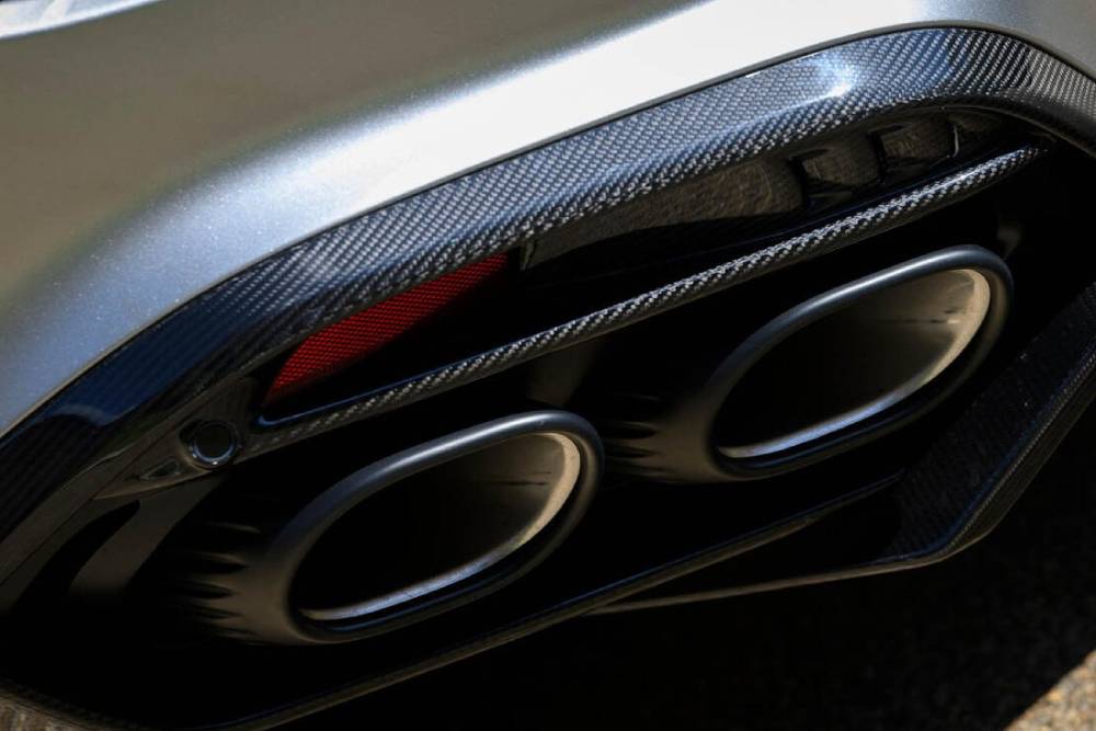 aston martin vanquish volante 09