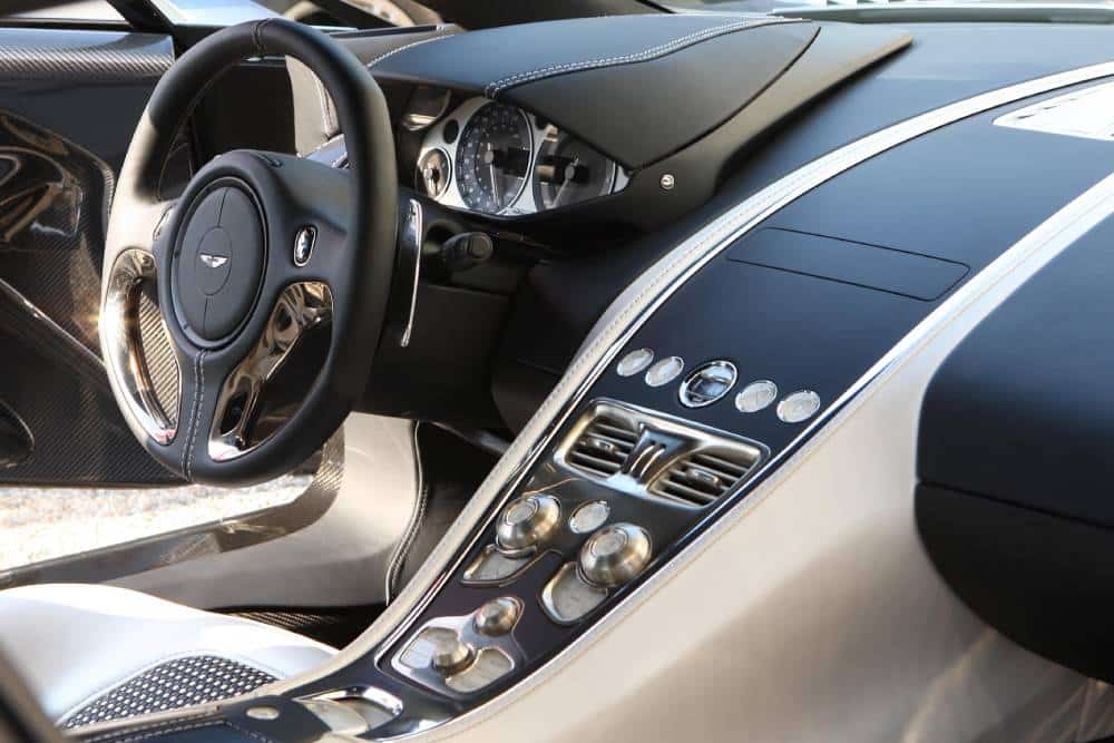 Πόσο κοστίζει η συντήρηση κλιματισμού σε Aston Martin;