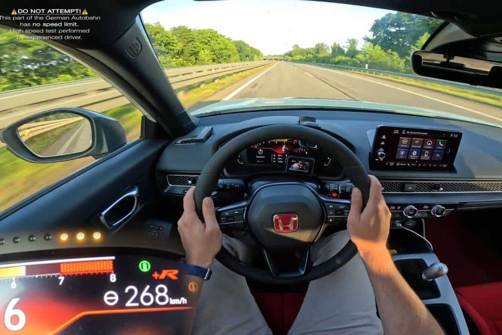 Το Civic Type R κυριαρχεί στην autobahn