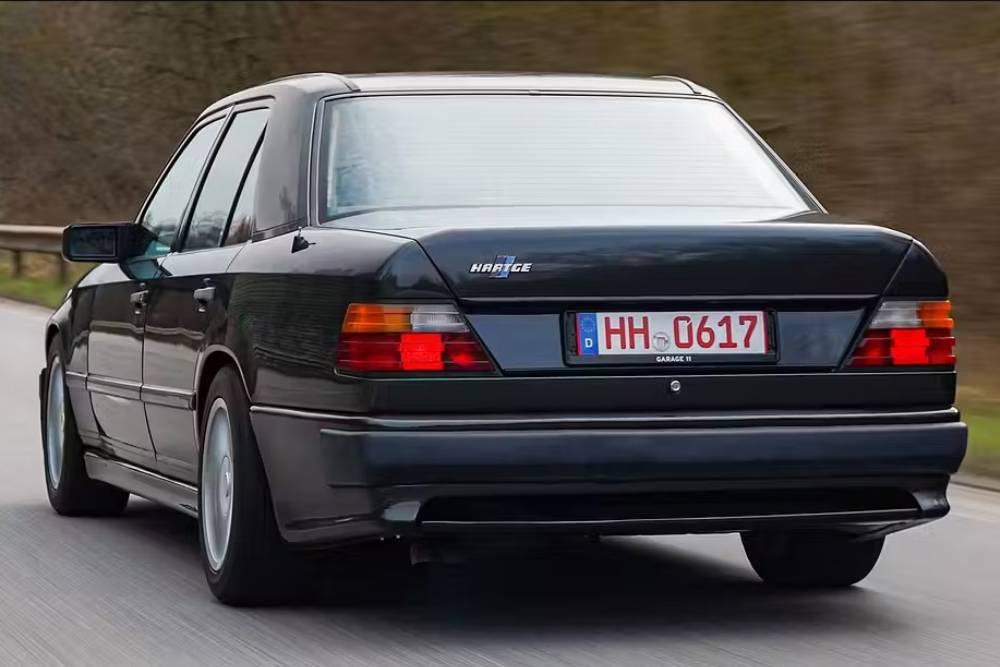 Η ανεπανάληπτη Mercedes W124 με μοτέρ BMW M5