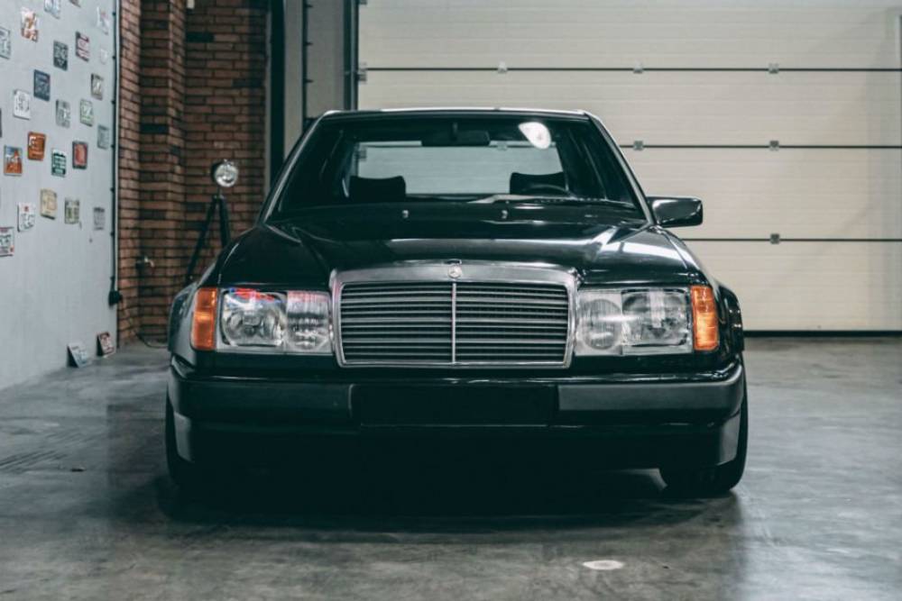 Η ανεπανάληπτη Mercedes W124 με μοτέρ BMW M5