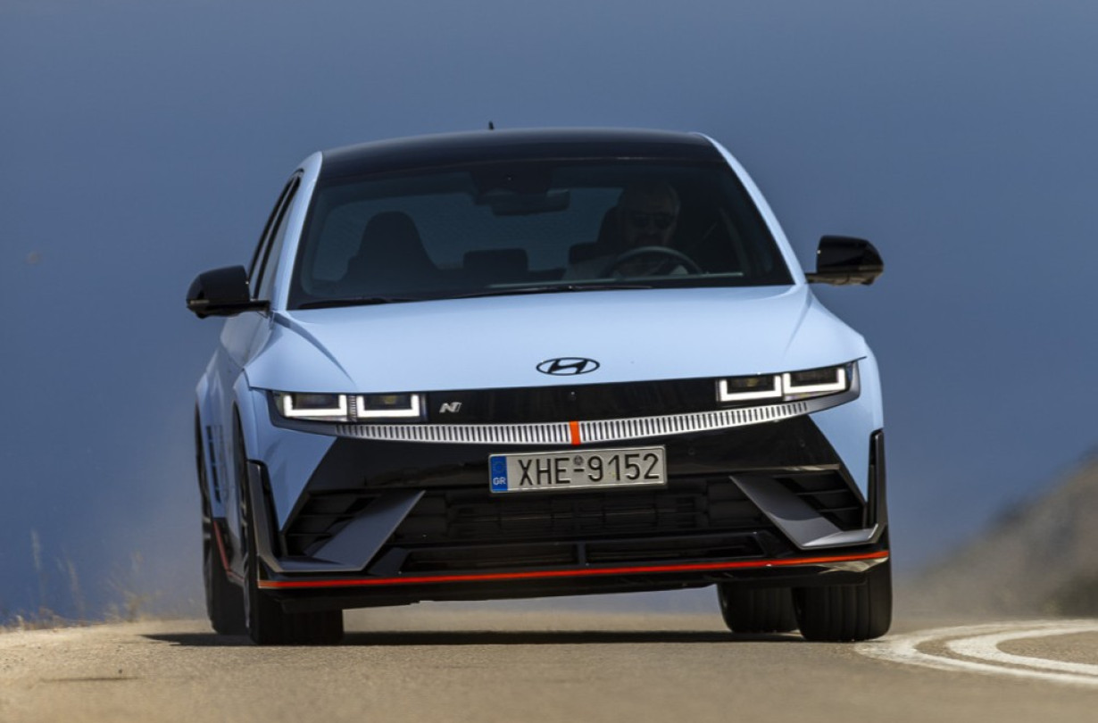 Παλαιότερα κατασκεύαζε Focus RS, τώρα υποστηρίζει ότι τα BEV υπερέχουν