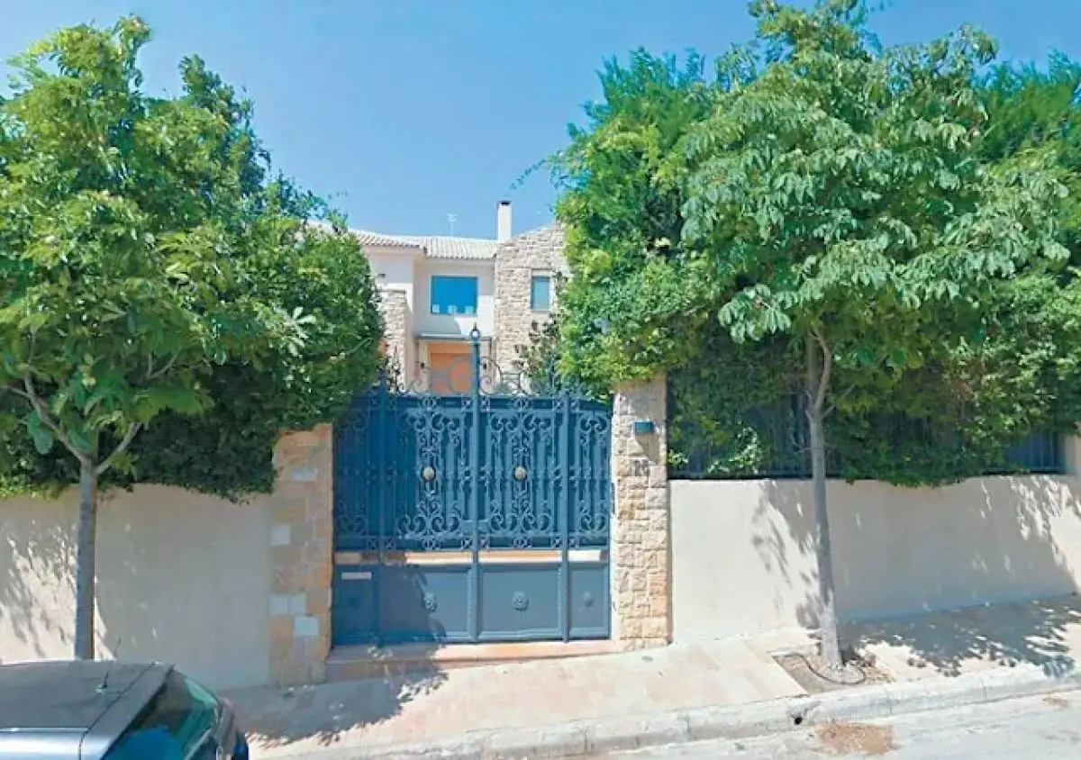Το σπίτι της Ελένης Μενεγάκη στην Κάρυστο